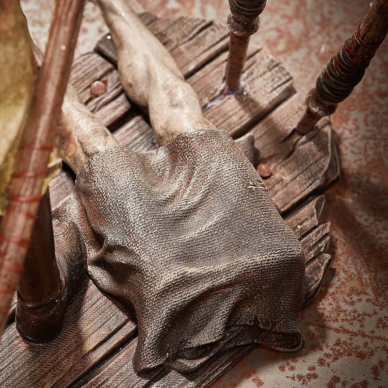Silent Hill 2 Red Pyramid Thing (Pyramid Head) 30cm Limited Edition Statue