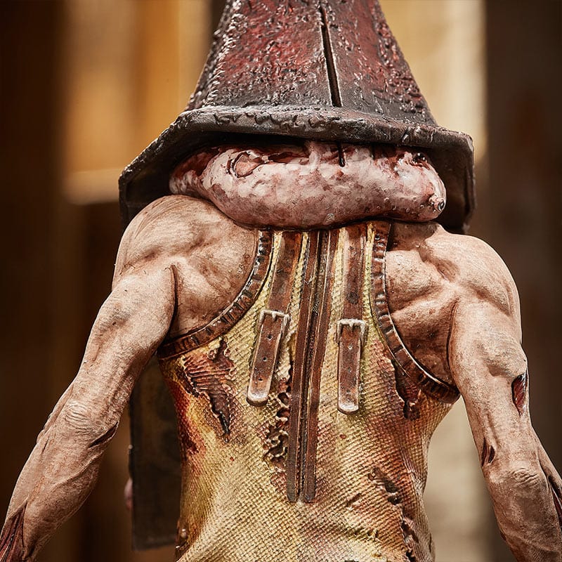 Silent Hill 2 Red Pyramid Thing (Pyramid Head) 30cm Limited Edition Statue