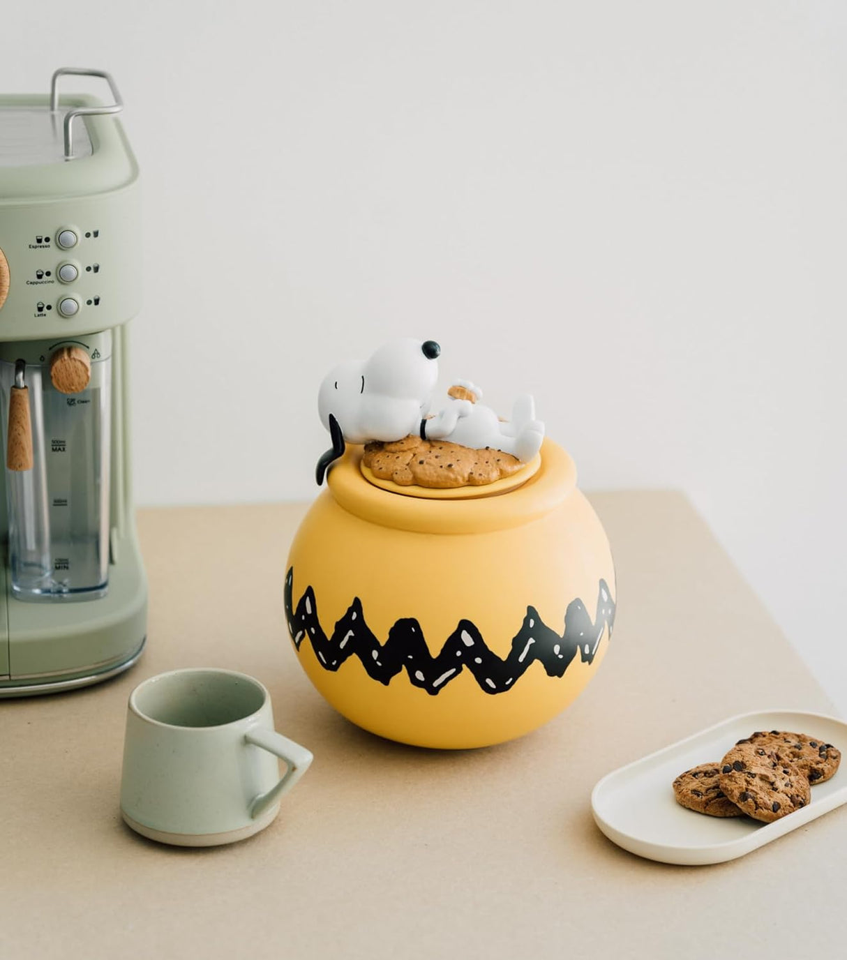 Peanuts Snoopy Deluxe Cookie Jar