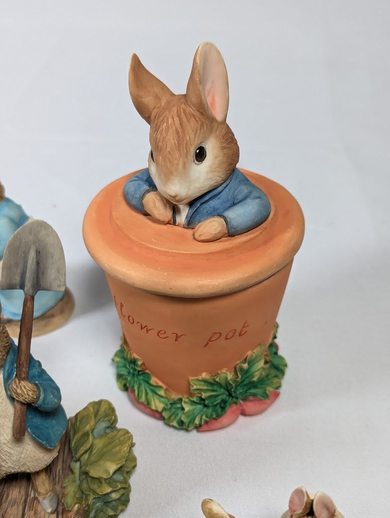 The World of Beatrix Potter Peter Rabbit Border Fine Arts Studio Set of 24 Ornaments