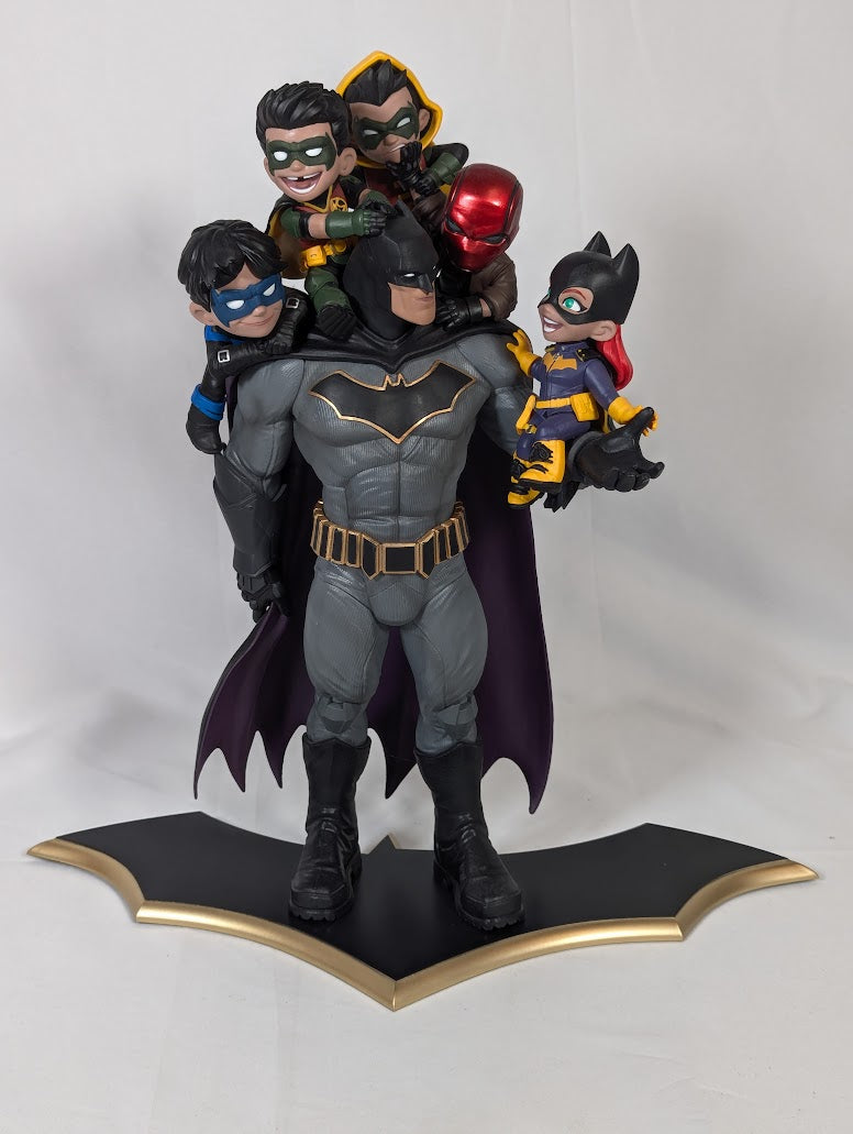DC Comics Batman Family Q-Master Diorama Statue