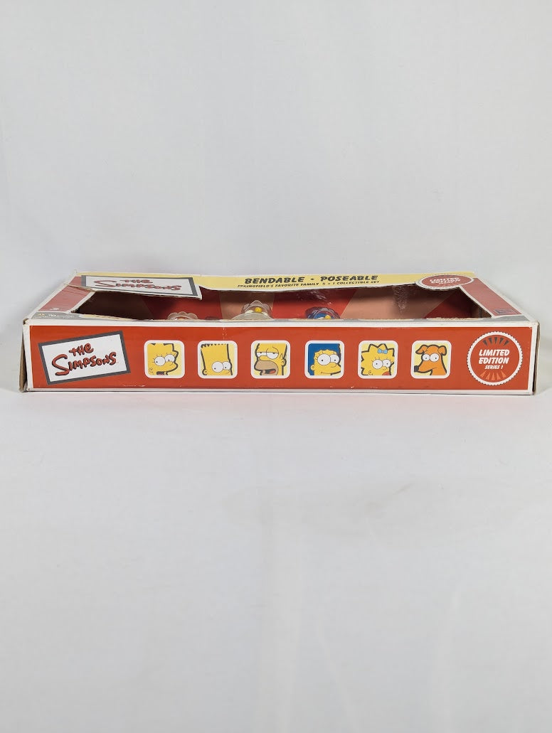 The Simpsons Springfield's Favorite Family Bendable & Poseable Figure Collectible Set 2002