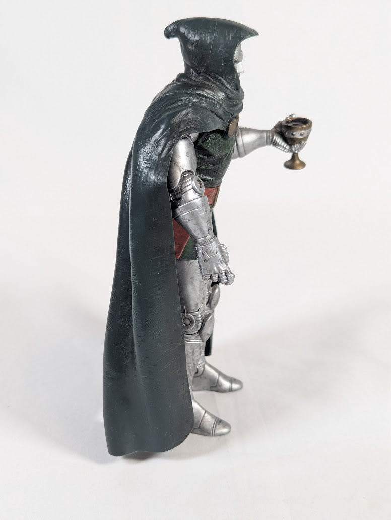 Marvel Select Doctor Doom 2004 Diamond Select Action Figure (No Box & Incomplete)