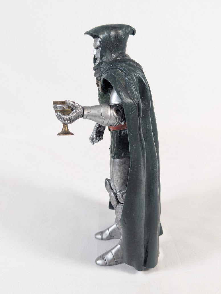 Marvel Select Doctor Doom 2004 Diamond Select Action Figure (No Box & Incomplete)