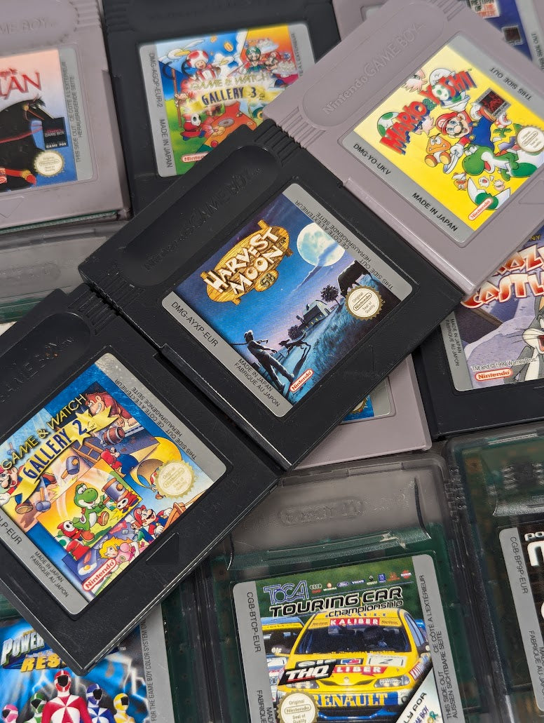 Set of 17 Loose Game Boy Cartridges