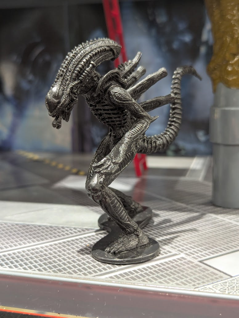 Aliens Deluxe Playset Tree House Kids 2004