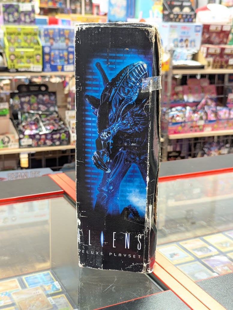 Aliens Deluxe Playset Tree House Kids 2004