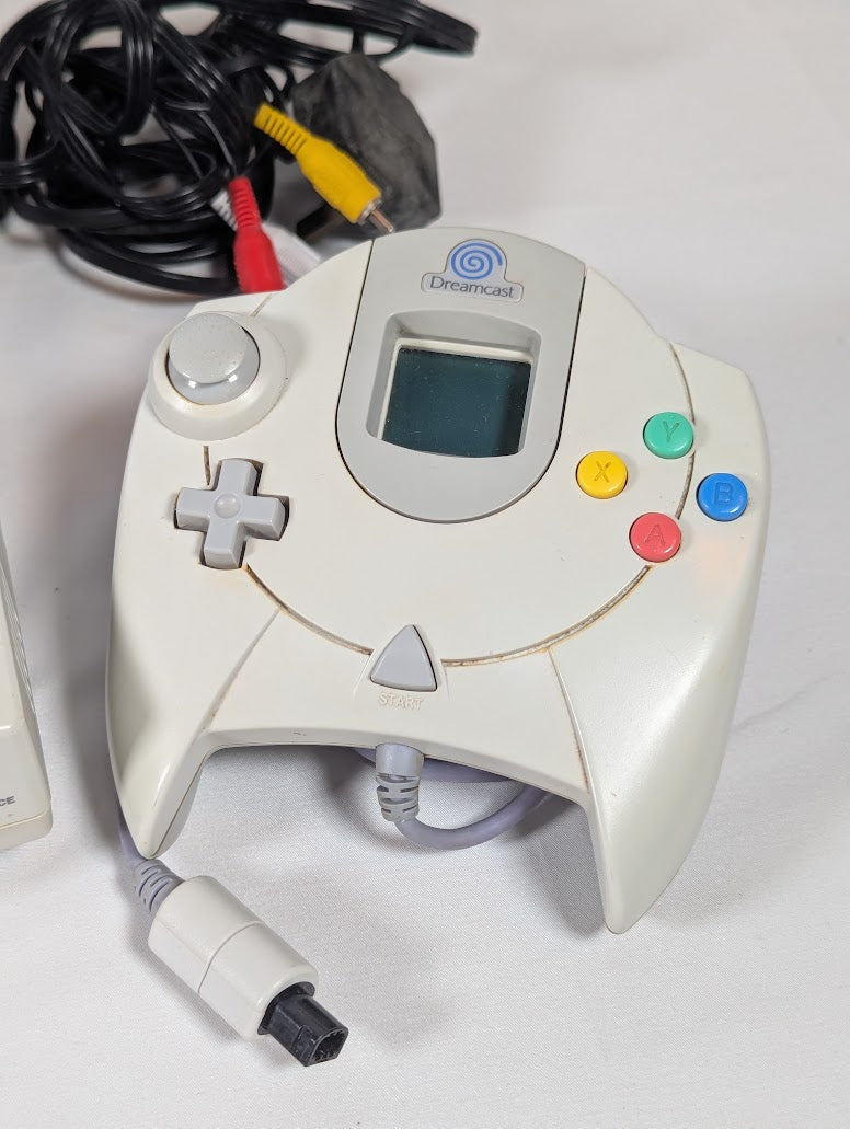 SEGA Dreamcast Console With Box, 2 Controllers, 2 VMUs, Cables, Dreamkey & 2 Games