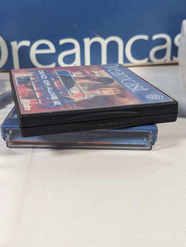 SEGA Dreamcast Console With Box, 2 Controllers, 2 VMUs, Cables, Dreamkey & 2 Games