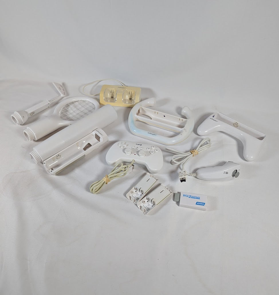 Nintendo Wii Console Bundle With 8 Games & Accessories (No Box)