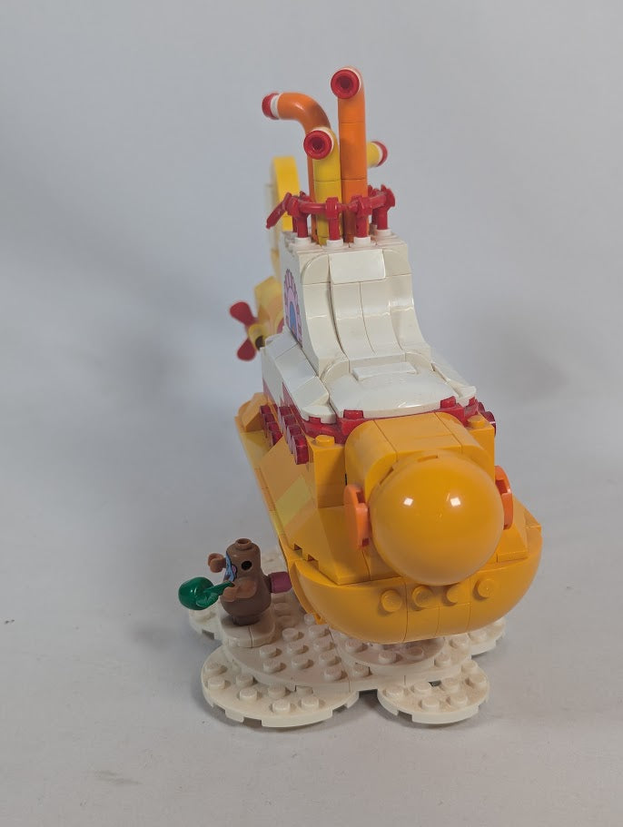 LEGO Ideas The Beatles Yellow Submarine Set 21306