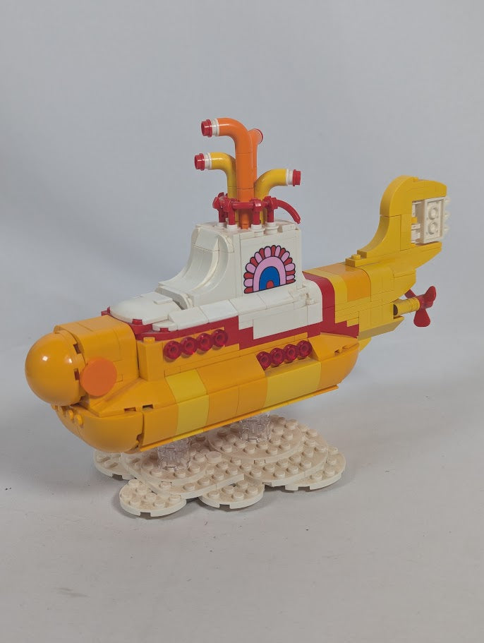 LEGO Ideas The Beatles Yellow Submarine Set 21306