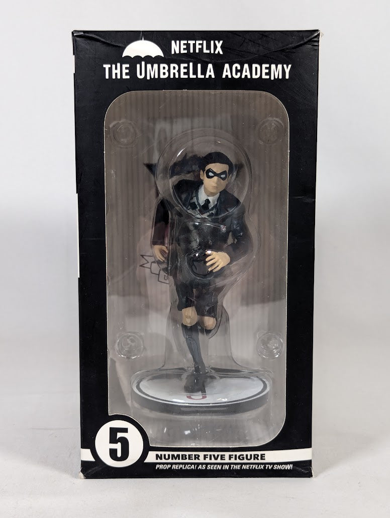 The Umbrella Academy Number Five 2020 Dark Horse Deluxe Figure