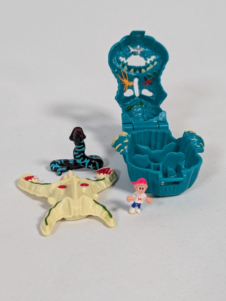 Mighty Max Nuke Ranger, Robot Invader & Sea Squirm Bluebird Toys 1992 Horror Heads Playset Bundle
