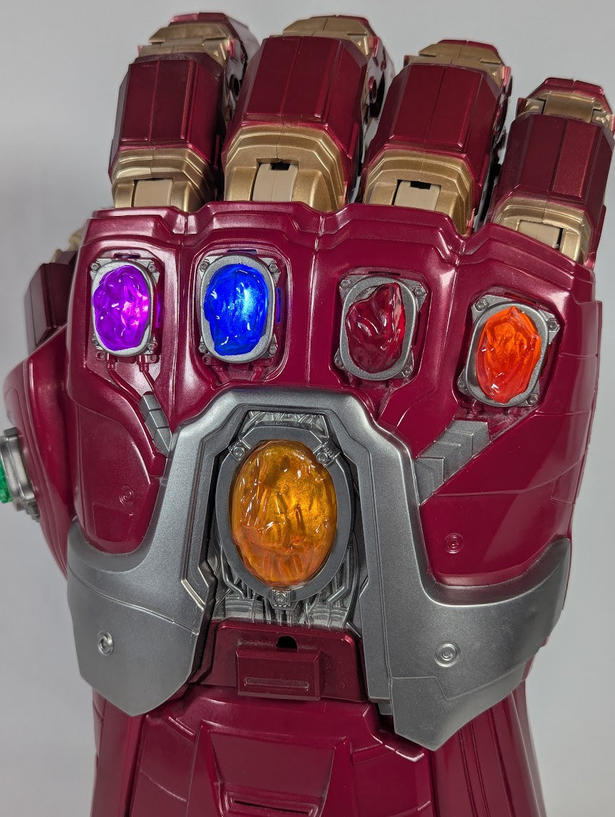 Marvel Legends Avengers 1:1 Scale 2019 Power Gauntlet Hasbro Electronic Glove Replica
