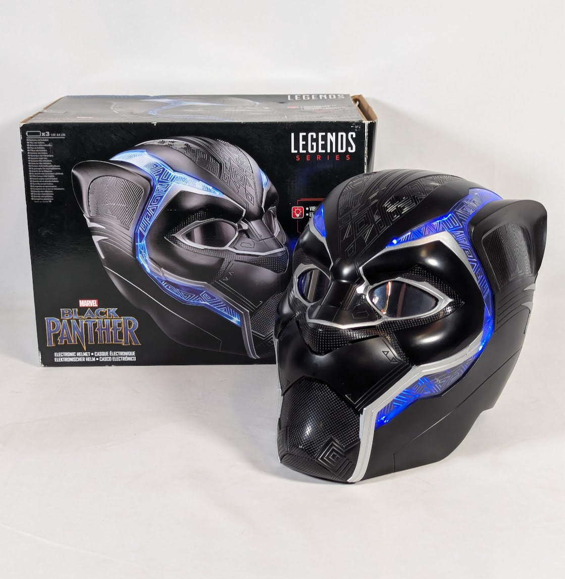 Marvel Legends Black Panther 1:1 Scale 2017 Hasbro Electronic Helmet Replica