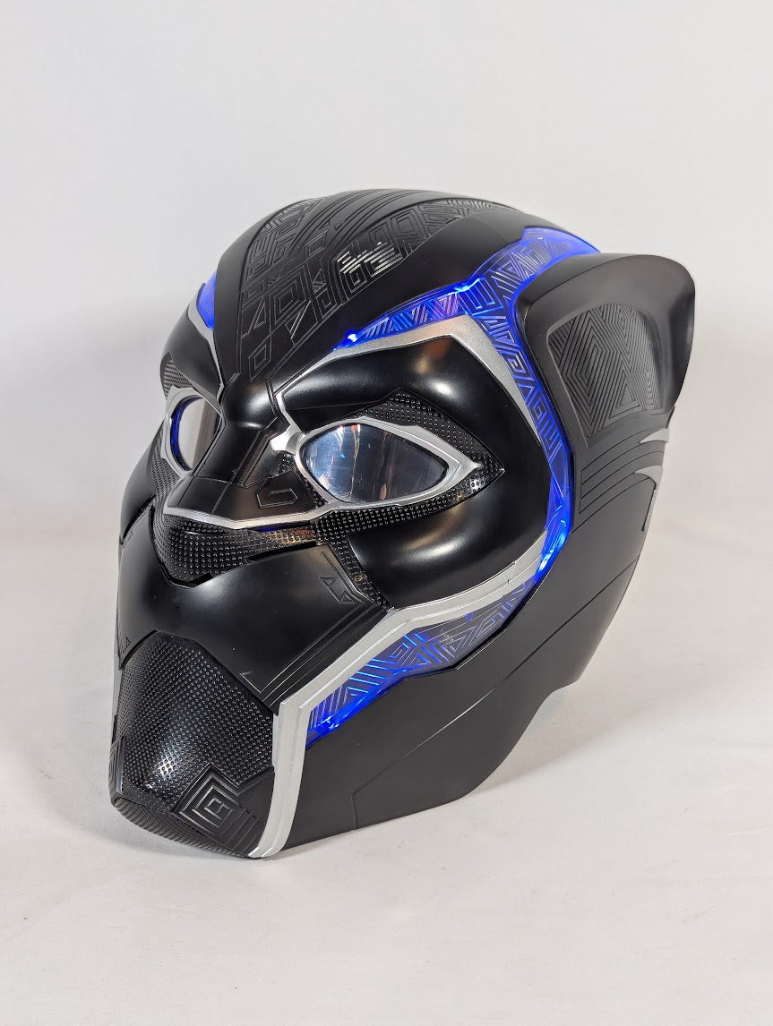 Marvel Legends Black Panther 1:1 Scale 2017 Hasbro Electronic Helmet Replica