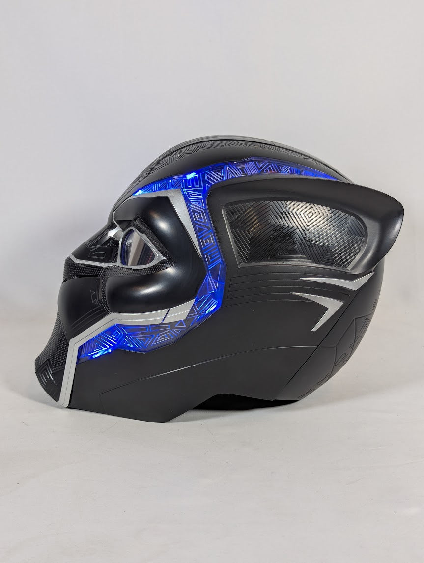 Marvel Legends Black Panther 1:1 Scale 2017 Hasbro Electronic Helmet Replica