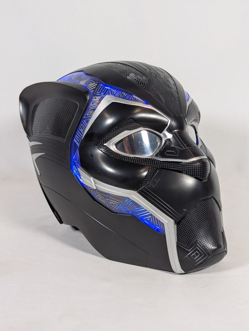 Marvel Legends Black Panther 1:1 Scale 2017 Hasbro Electronic Helmet Replica