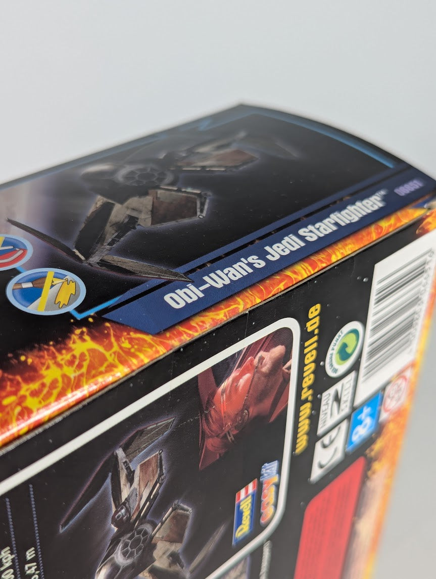 Star Wars Obi-Wan's Jedi Starfighter 2005 Revell Easykit Model Kit (06651)