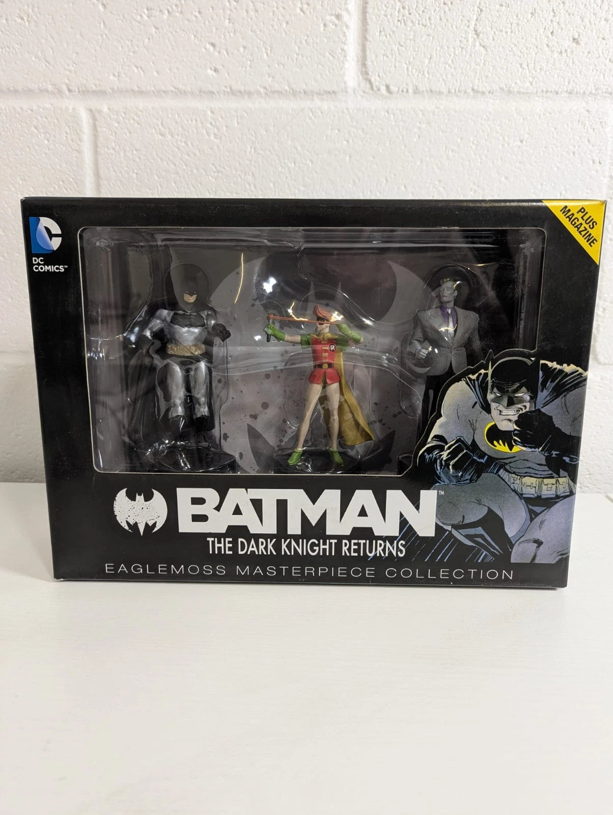 Batman Dark Knight Returns Eaglemoss Masterpiece Collection 3 Figures & Magazine