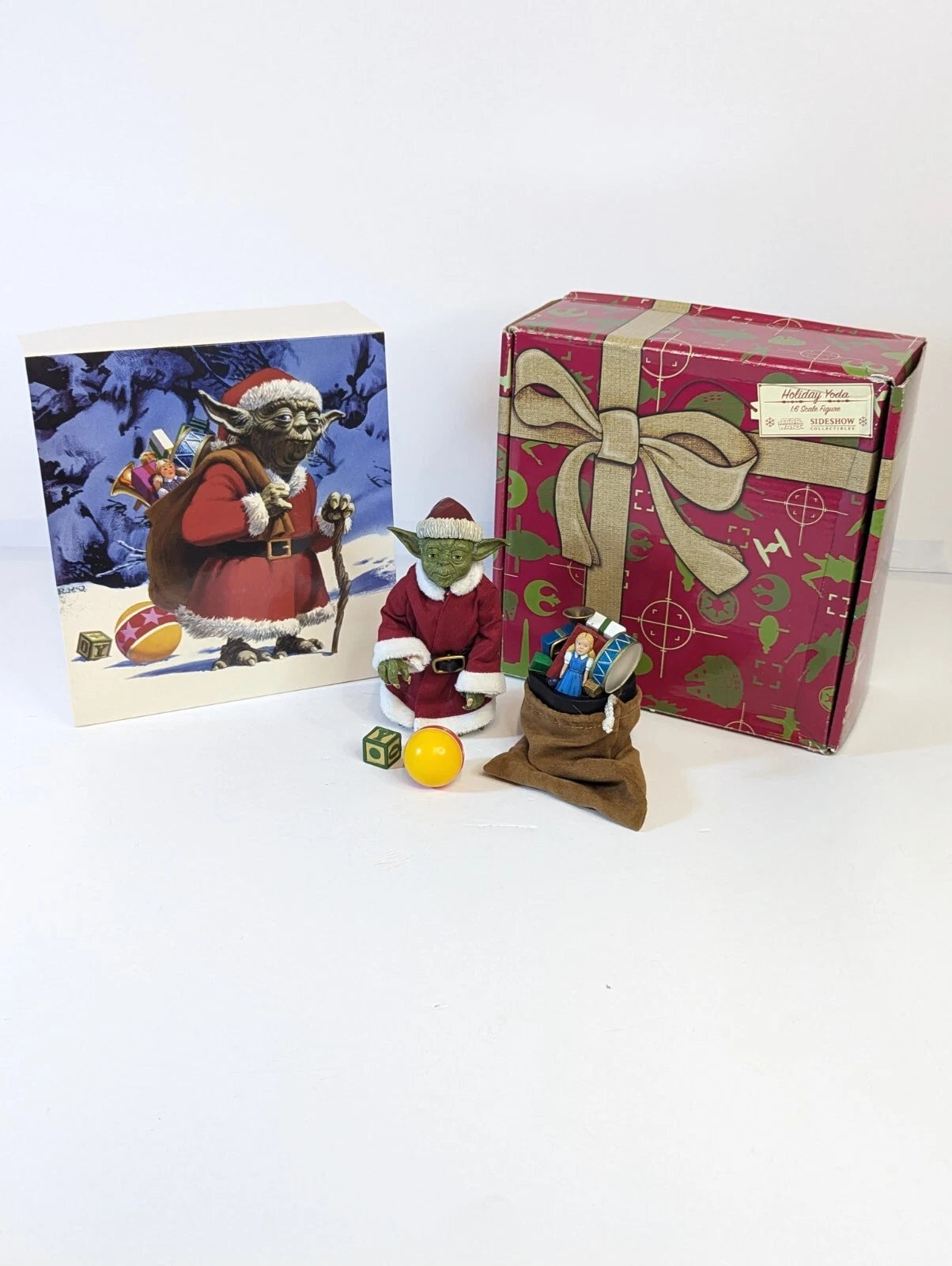 Star Wars Holiday Yoda (Santa Outfit) 1:6 Scale Sideshow Collectibles Figure