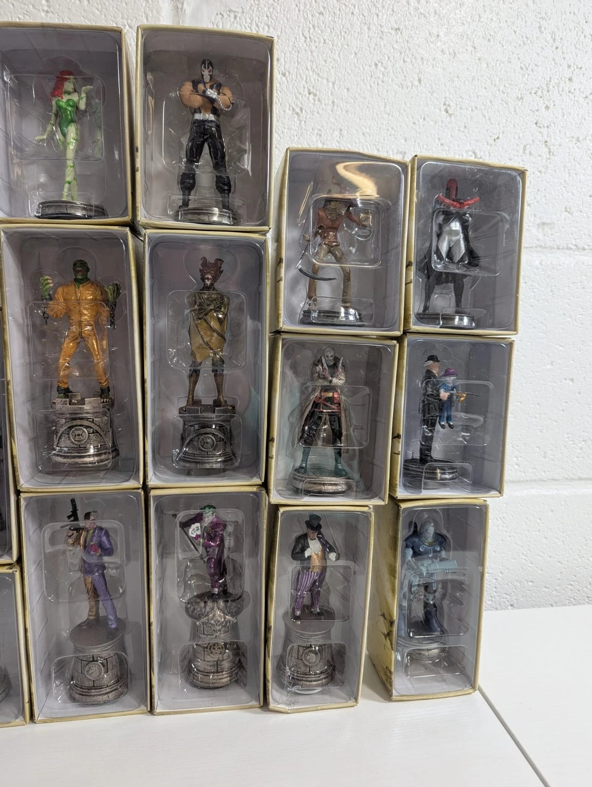 DC Comics Batman Chess Collection Eaglemoss Complete With 32 Pieces/Magazines/Board