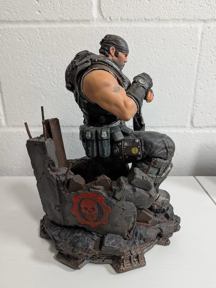Xbox 360 Gears Of War 3 Epic Edition (Complete With Statue, Game & Extras)
