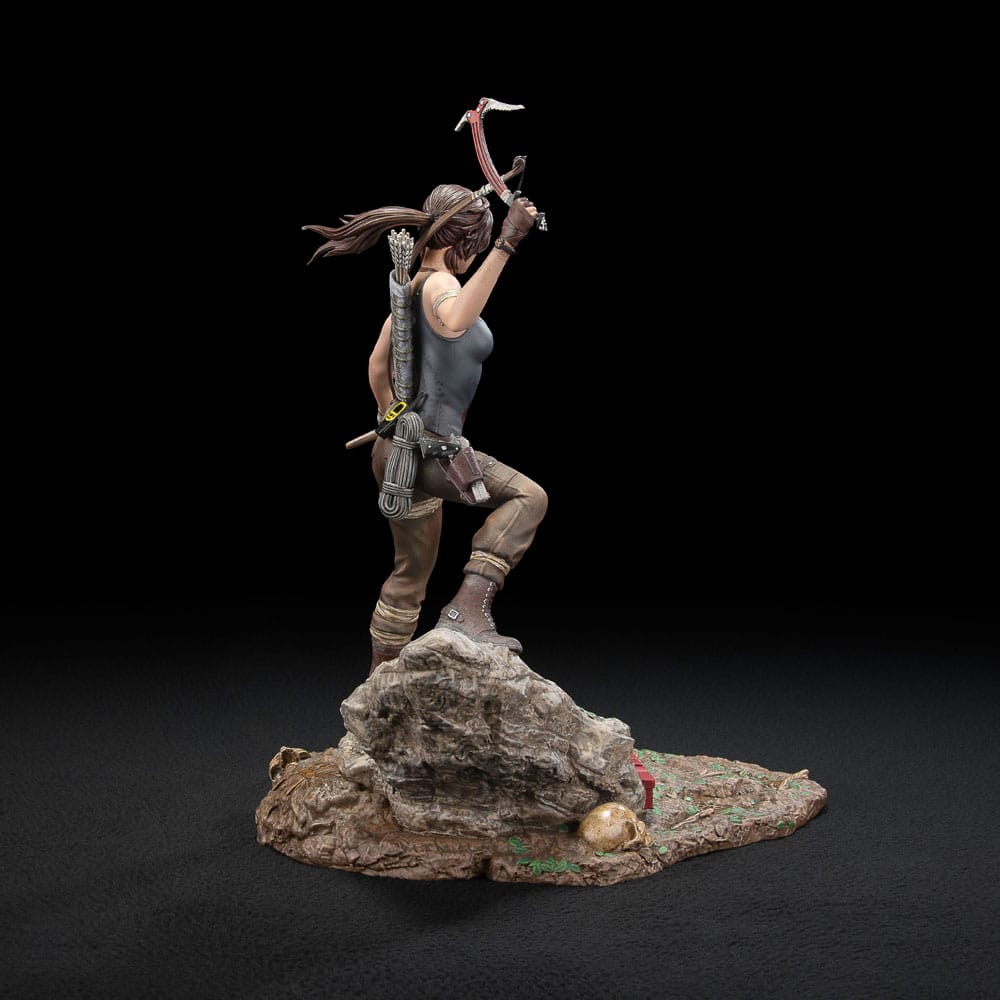 Tomb Raider Lara Croft Survivor Era 33 cm PVC Statue