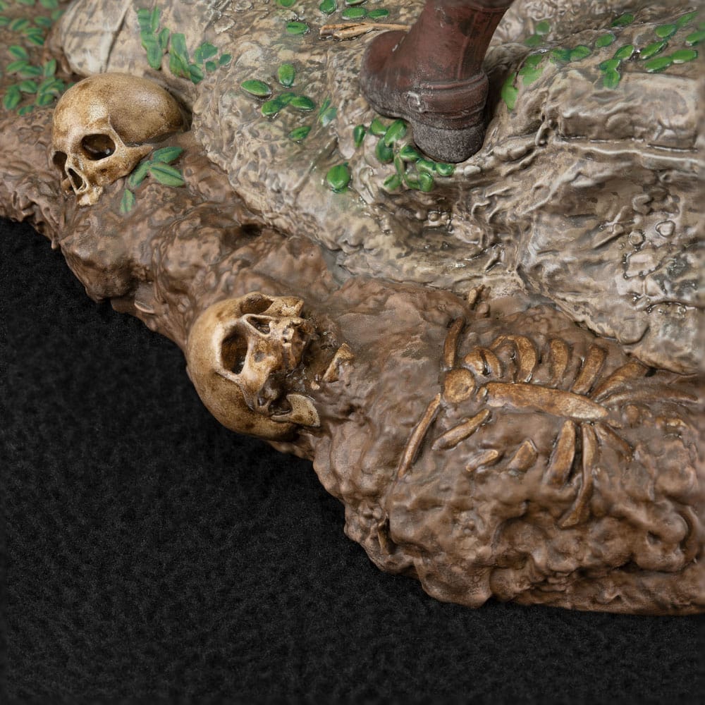 Tomb Raider Lara Croft Survivor Era 33 cm PVC Statue