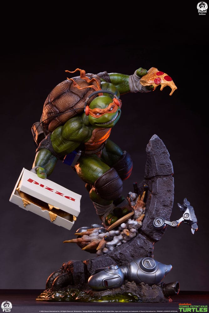 Teenage Mutant Ninja Turtles 1/3 Deluxe Statue - Michelangelo (67cm)