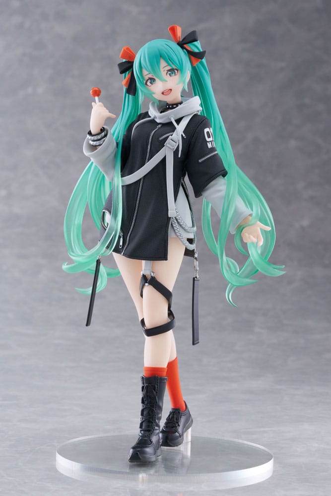 Hatsune Miku Wonderland 18cm PVC Statue - Fashion Punk Ver.