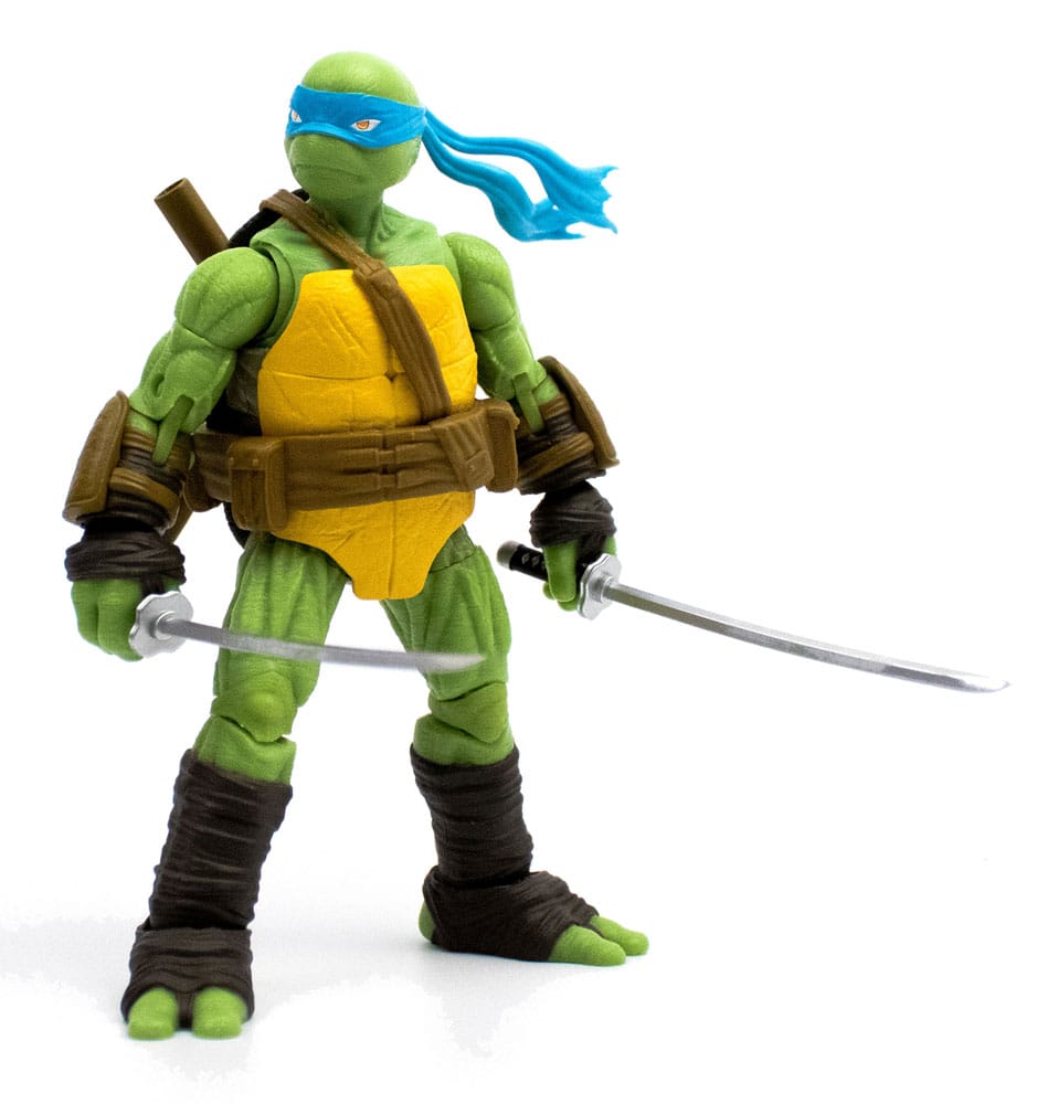 Teenage Mutant Ninja Turtles BST AXN Leonardo Action Figure (IDW Comics)