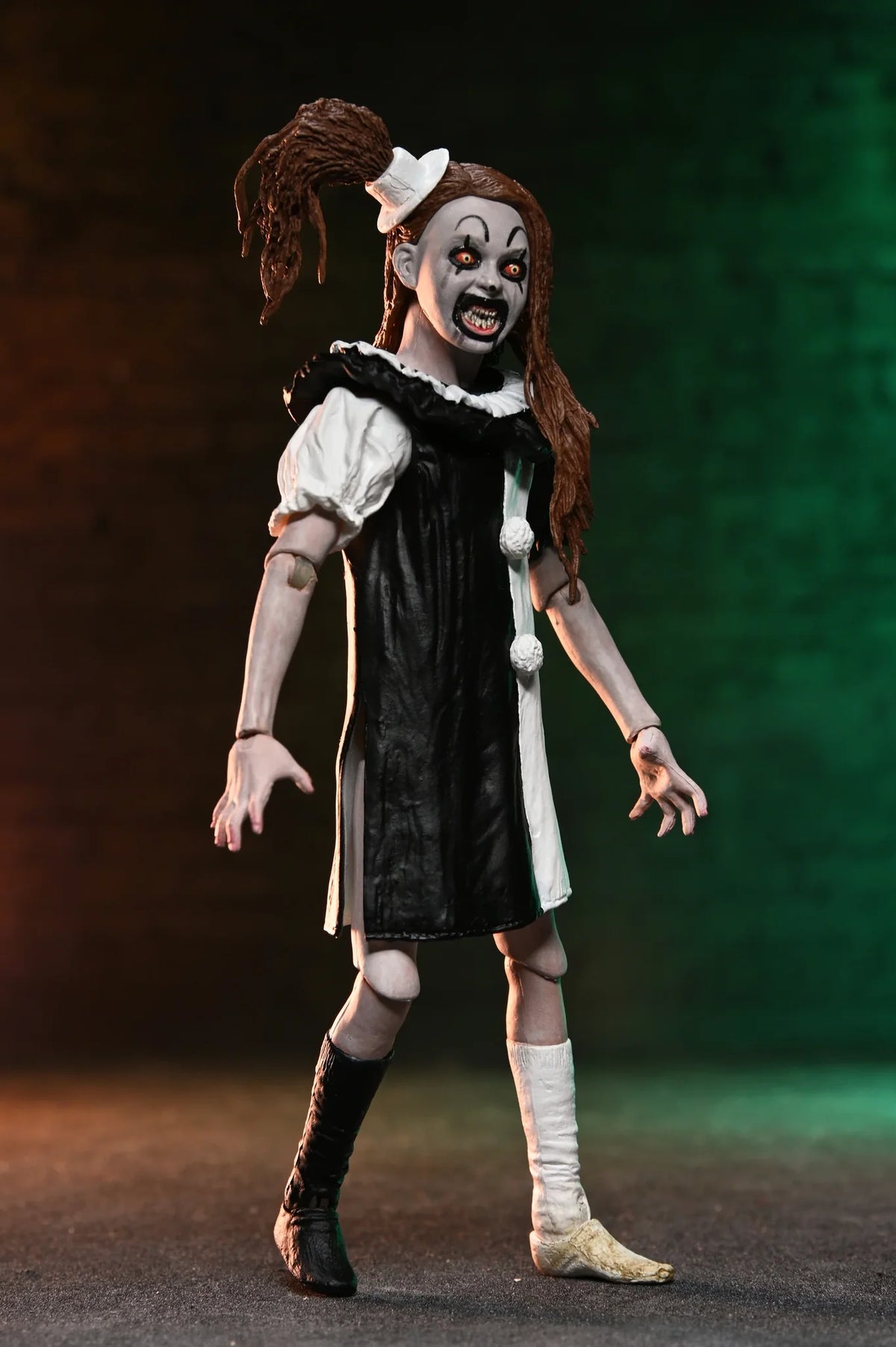 Terrifier 2 Art the Clown & Little Pale Girl NECA 7" Ultimate Action Figure 2-Pack