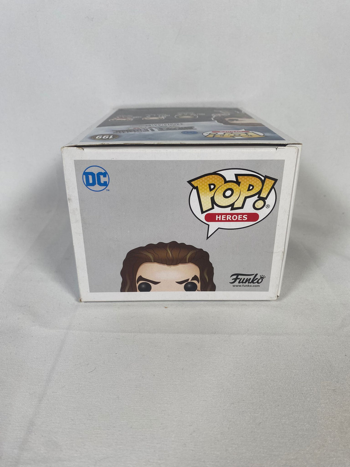DC Justice League Aquaman and Motherbox Funko Pop! Vinyl Figure #199