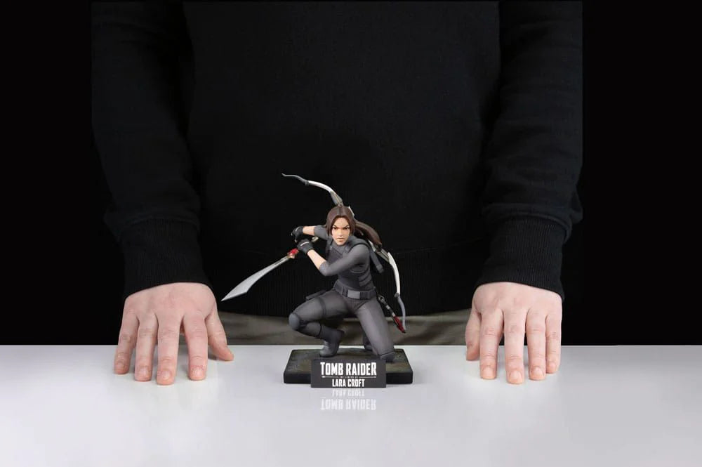 Tomb Raider The Legend of Lara Croft 19cm Dark Horse Deluxe PVC Statue