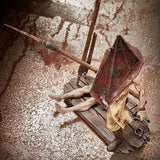 Silent Hill 2 Red Pyramid Thing (Pyramid Head) 30cm Limited Edition Statue