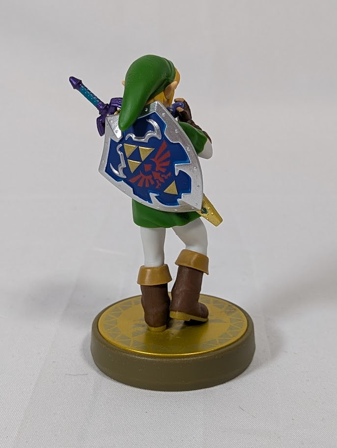 The Legend of Zelda Ocarina of Time Link Amiibo