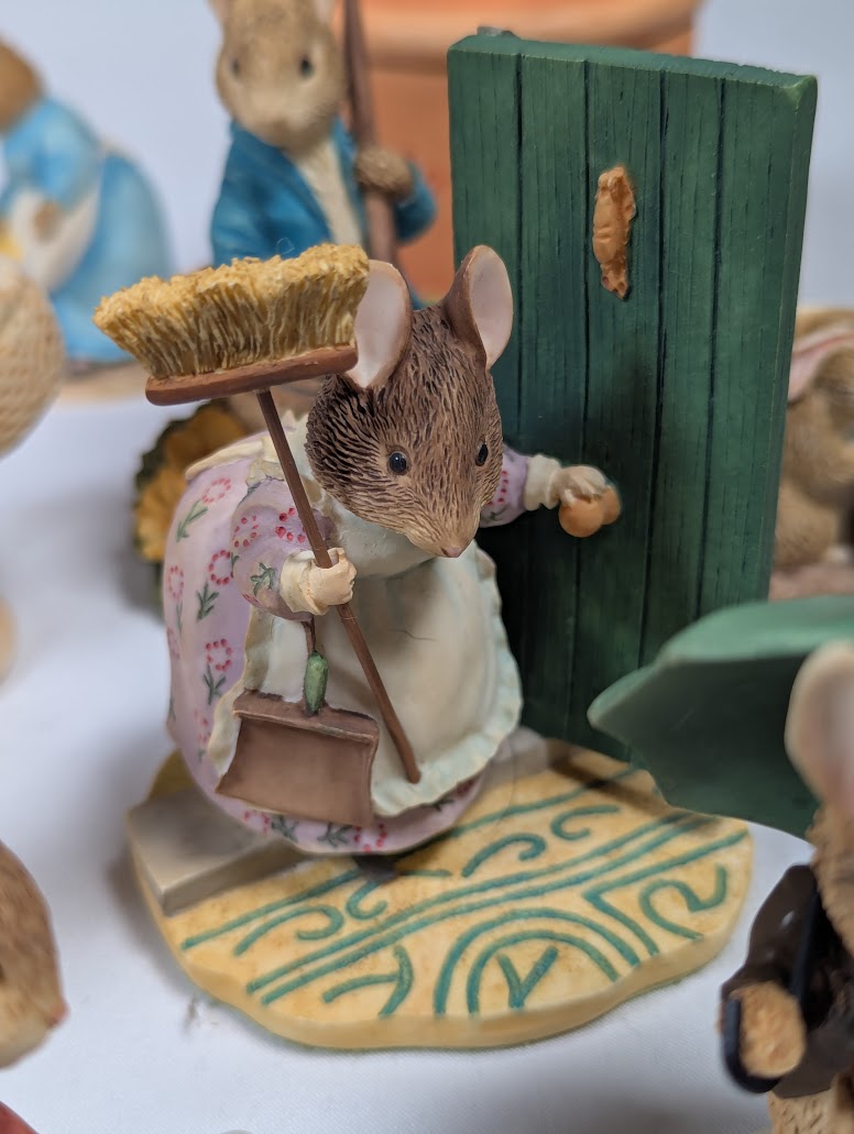 The World of Beatrix Potter Peter Rabbit Border Fine Arts Studio Set of 24 Ornaments