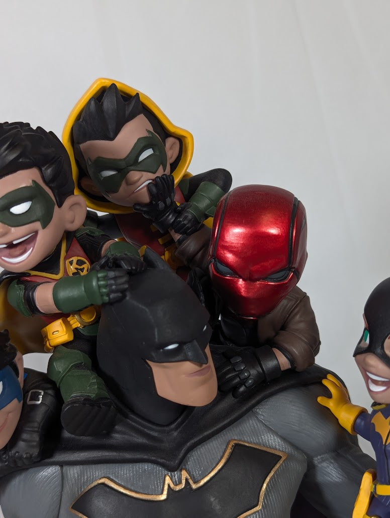 DC Comics Batman Family Q-Master Diorama Statue