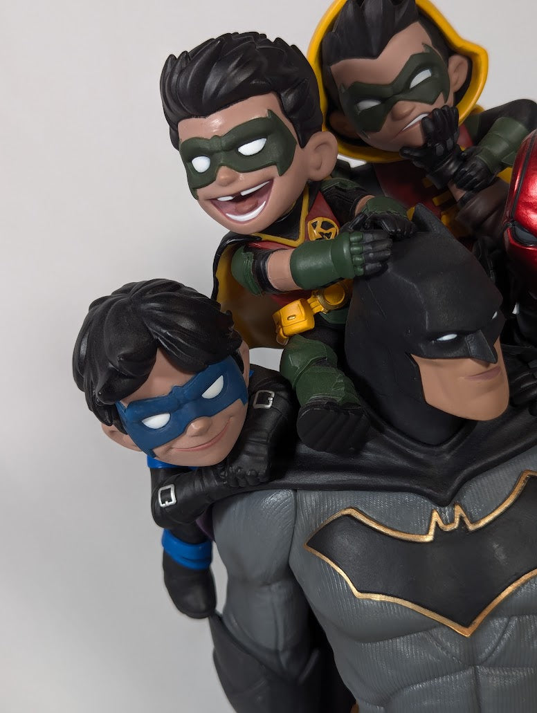 DC Comics Batman Family Q-Master Diorama Statue