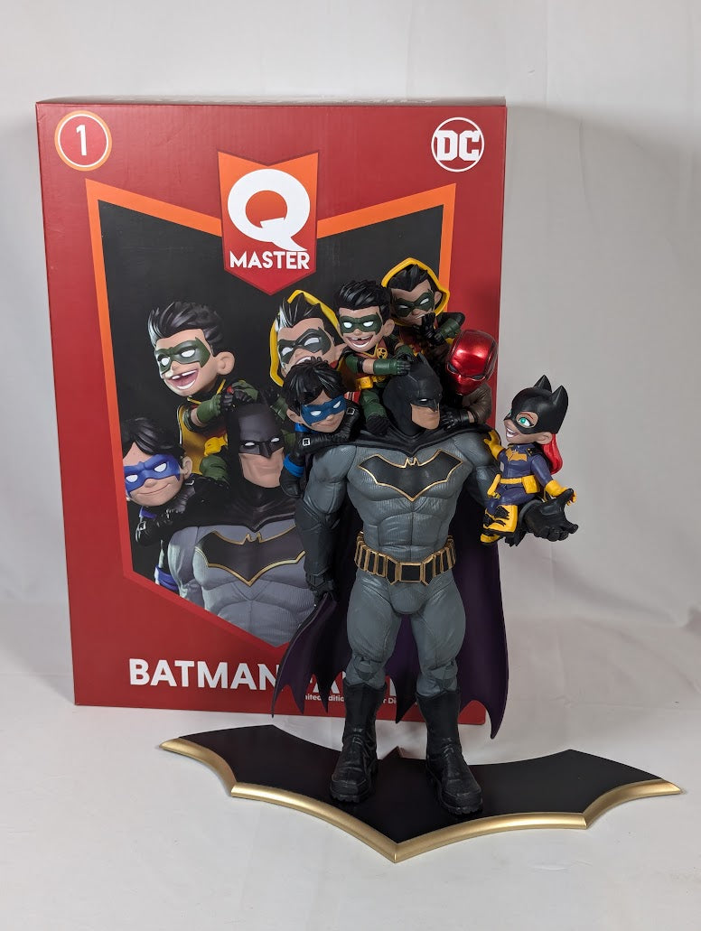 DC Comics Batman Family Q-Master Diorama Statue