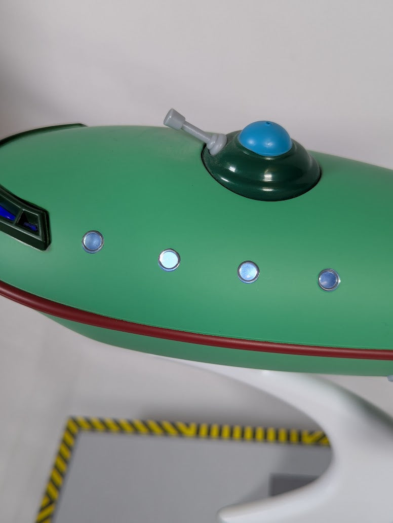 Futurama Planet Express Ship Qmx Master Series Vehicles
