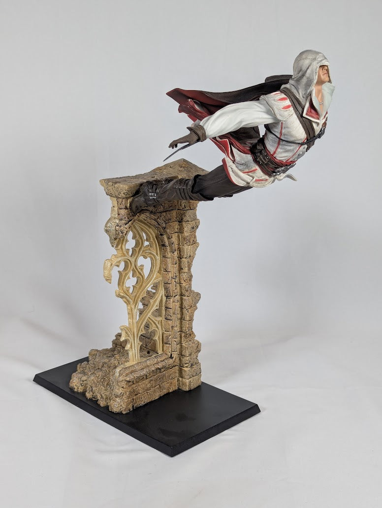 Assassin's Creed II Ezio Leap of Faith Statue (Damaged)