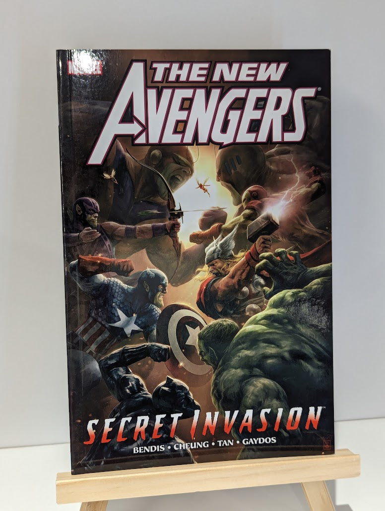 New Avengers by Brain Michael Bendis Volumes 1 - 12 (& Siege) Graphic Novel Bundle