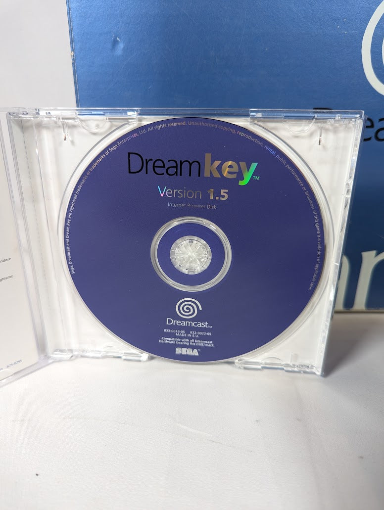 SEGA Dreamcast Console With Box, 2 Controllers, 2 VMUs, Cables, Dreamkey & 2 Games