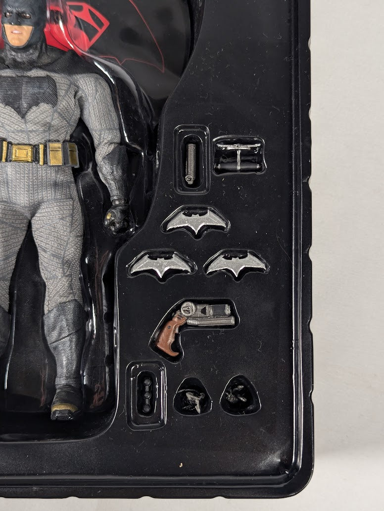 Batman V Superman Dawn of Justice Batman One:12 Collective Mezco Toyz 2016 Action Figure