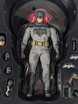 Batman V Superman Dawn of Justice Batman One:12 Collective Mezco Toyz 2016 Action Figure