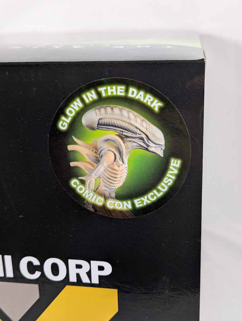 Alien Xenomorph Glow in the Dark Comic Con Exclusive Variant #1 Eaglemoss Hero Collector Mega Statue Limited Edition 157/200