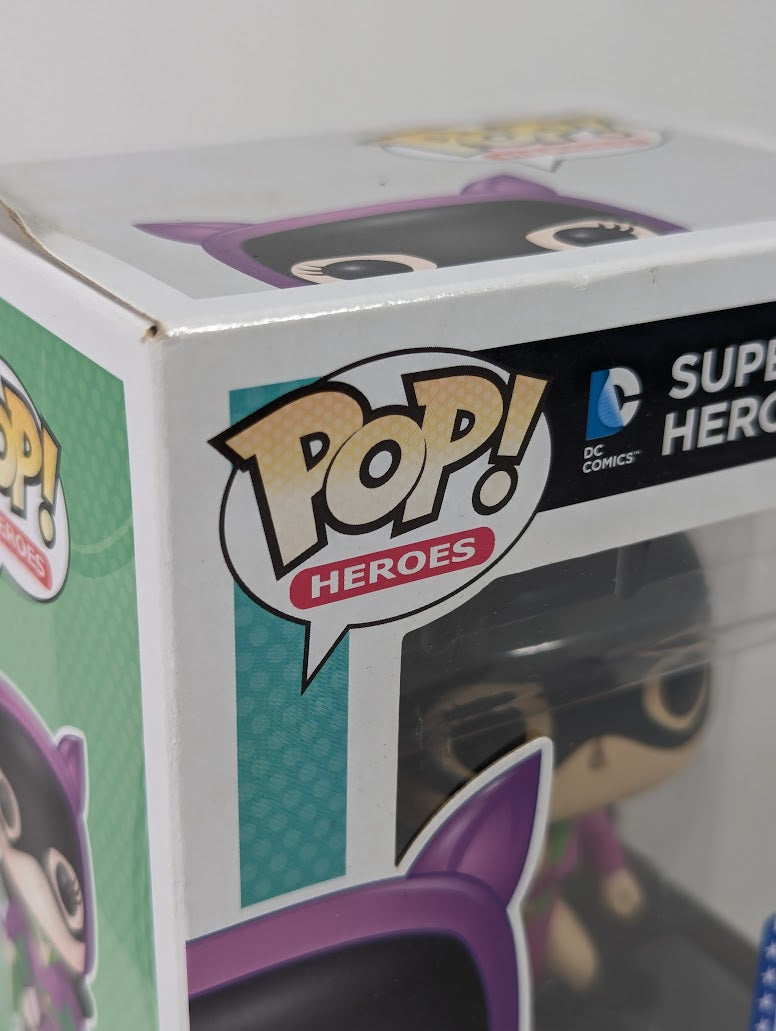 DC Comics Catwoman (Legion of Collectors Exclusive) Funko Pop! Vinyl Figure #136